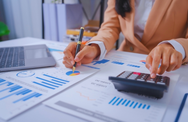 Aussie Bookkeeping accounts receivable and payable services in Australia, helping businesses manage cash flow, invoices, and payments accurately.